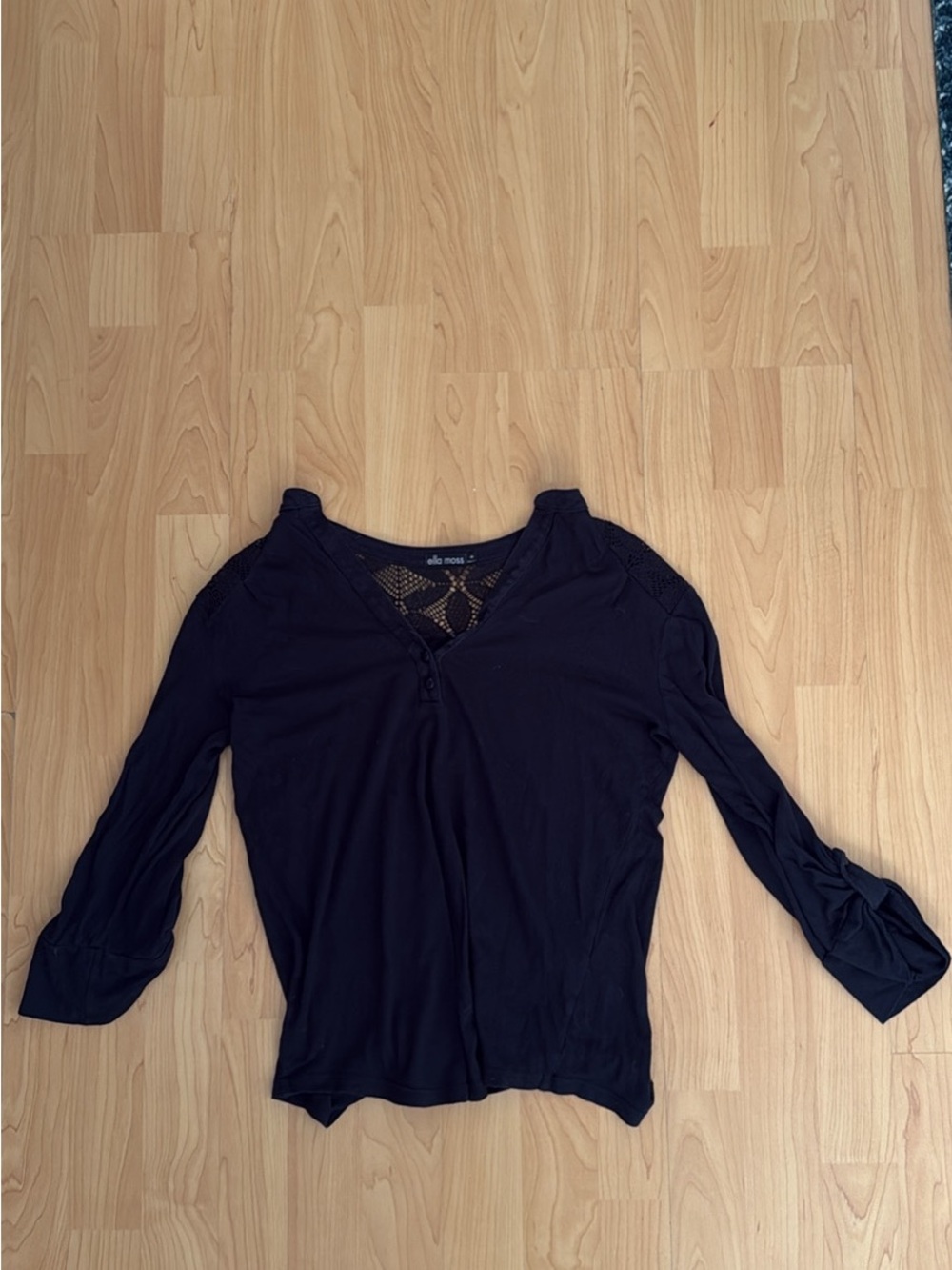 Ella Moss Black Lace V-Neck Roll-Tab Sleeve Top